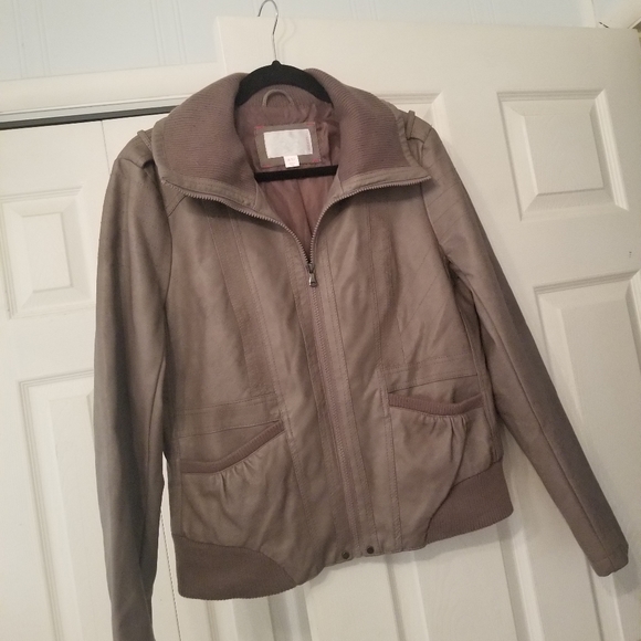 Jacket - Picture 6 of 6